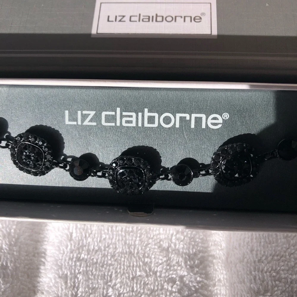 Liz Claiborne‎ Black Bracelet with Polished Beads